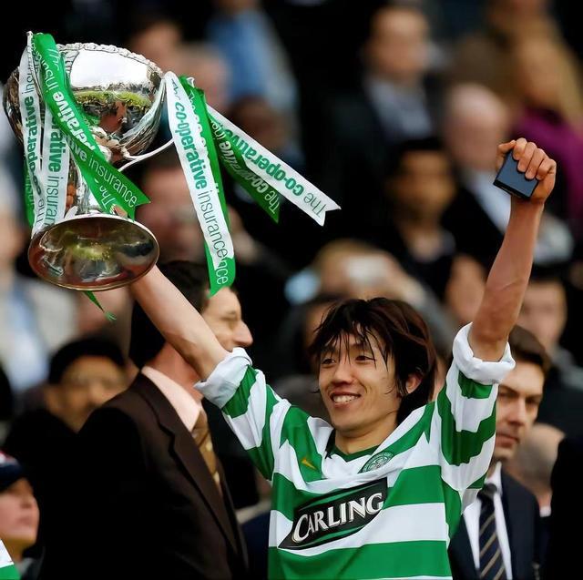 开云在线登陆入口-包含波士顿凯尔特人训练开放日,今晚战术微调引欢呼,足总杯在即,赛程密集仍需轮换的词条-开云在线登陆入口